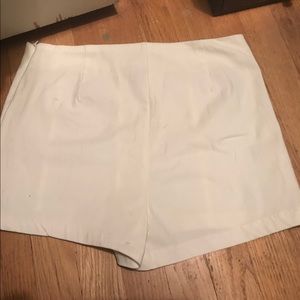 NWT charlotte russe white shorts